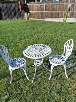 Bestro table chair set