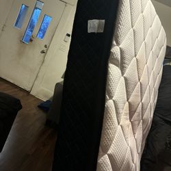 Full Size Bed With Headboard And Drawers 