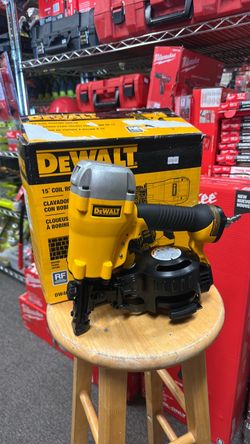 Dewalt 1-3/4 in. 15 Degree Pneumatic Coil Roofing Nailer