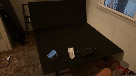 Adjustable queen bed frame