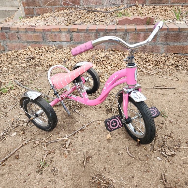 Schwinn 2024 tricycle pink