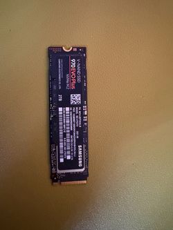Samsung 970 EVO Plus 2TB MZ-V7S2T0 NVMe M.2 Internal Solid State Drive. It delivers sequential read and write speeds up to 3,500 MB/s and 3,300 MB/s, 