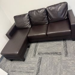 Couch - Small Faux leather sofá 