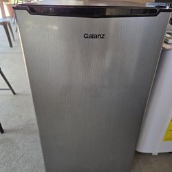 Mini fridge With Freezer 3.3 cu.ft