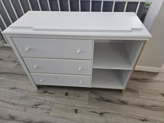 Kids dresser