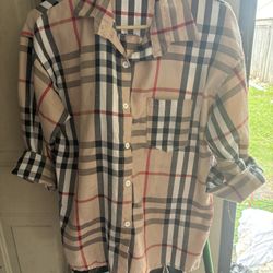 Women’s Burberry Button-Up Shirt 