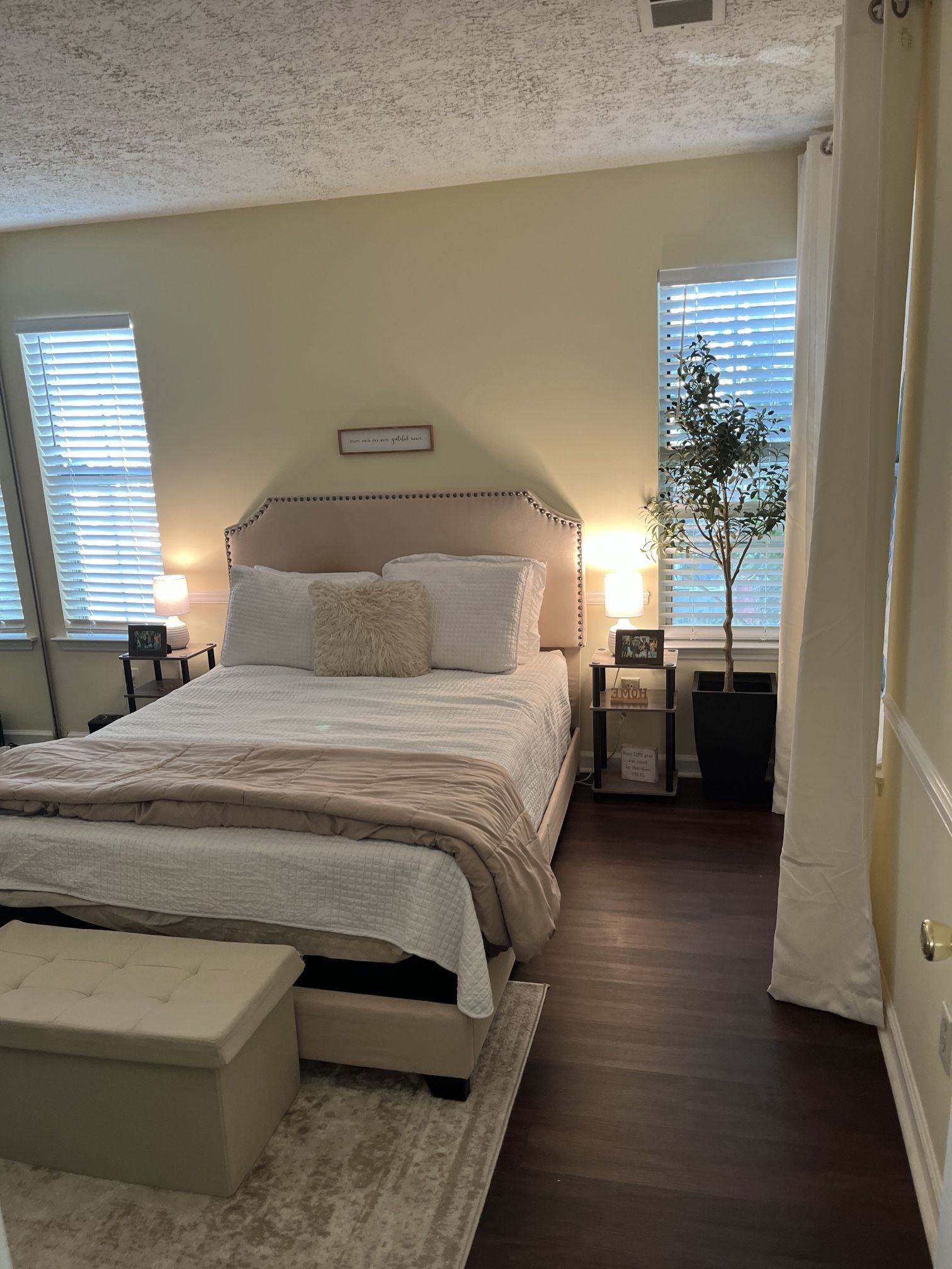 Entire Queen Bedroom Set For Sale for Sale in Stone Mountain, GA OfferUp