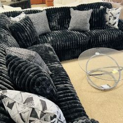 Cozy Stunning Nice Sectional! 