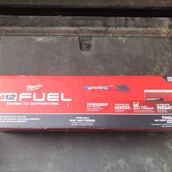 M12 FUEL INSIDER 12V Lithium-Ion Brushless Cordless 1/4 in. - 3/8 in. Extended Reach Box Ratchet (Tool-Only)