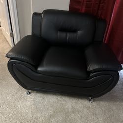 Black leather modern chair