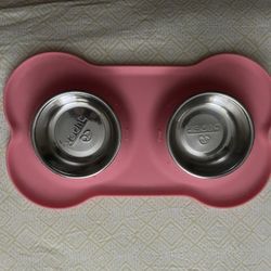Small Pet Bowls With Placemat