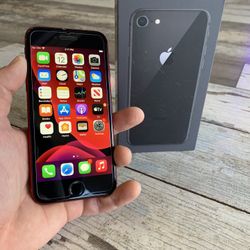 iPhone 8 UNLOCKED W/Box And Charger