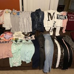 Large Lot Of Girls Clothes Size Small /medium Jeans, Leggings, Tops, Hoodies, Jean jacket, Hollister, Rue 21, Aeropostale 