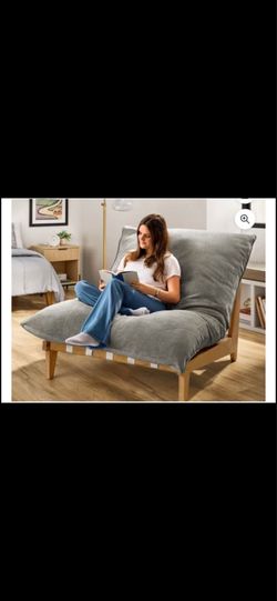 NEW** Like Love Sac Pillow Chair with frame and pillow