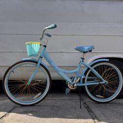 Beach Cruiser Bicycle  Retail $240 Bicicleta 