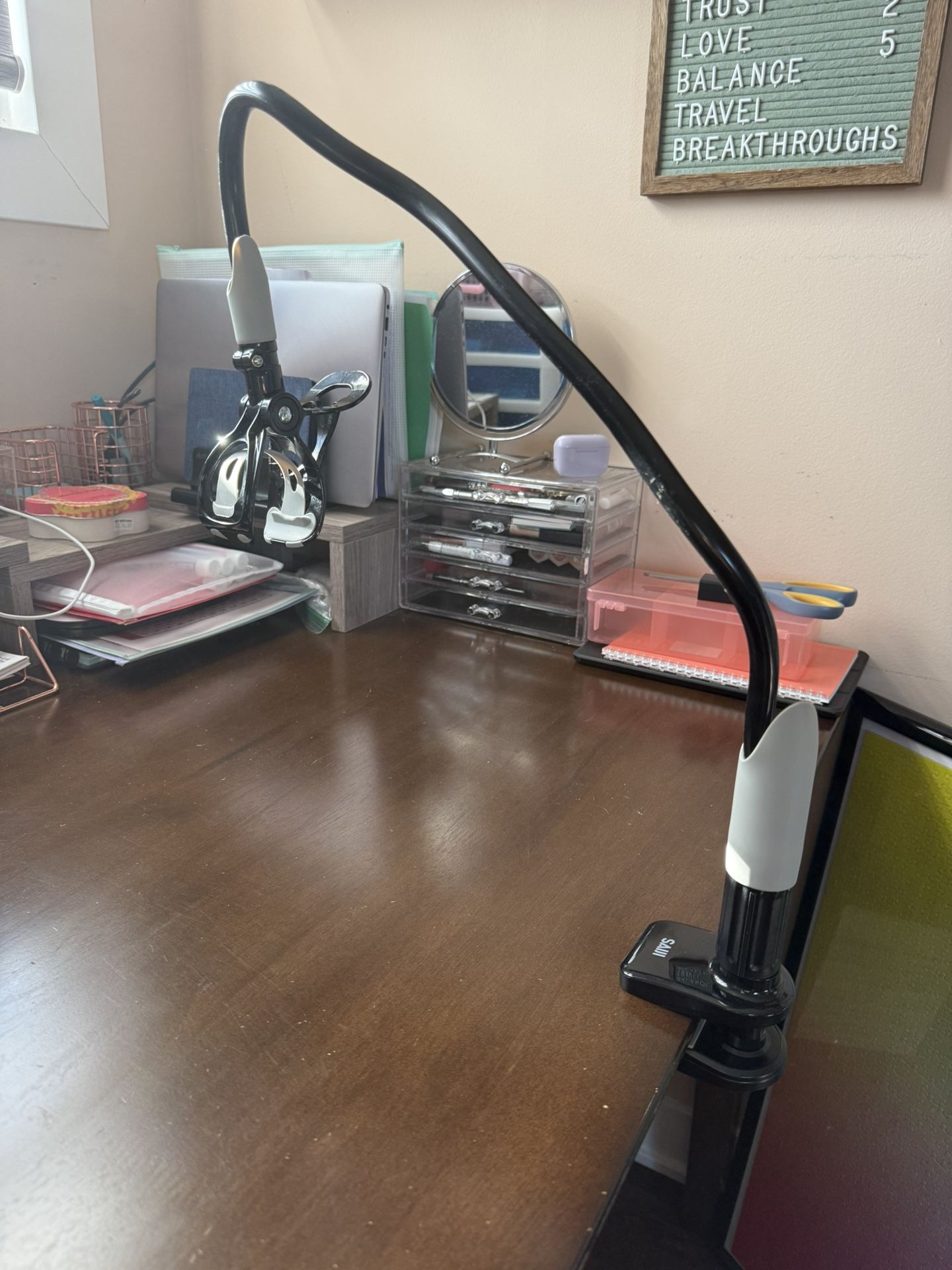 Gooseneck Phone Holder with Table Mount For Desk