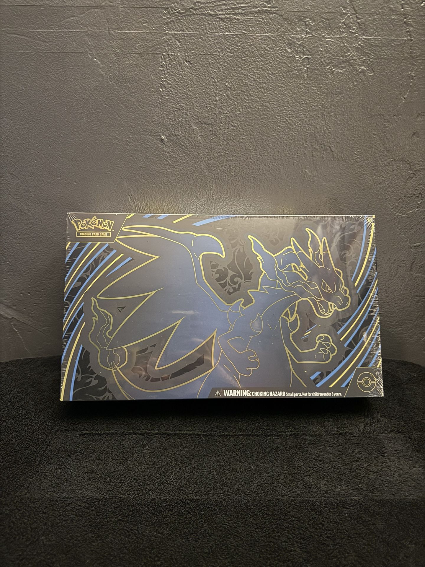 Pokémon TCG: Mega Charizard X ex Ultra-Premium Collection (UPC)