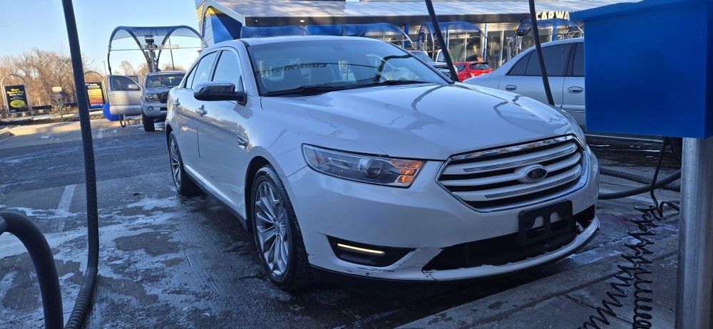 2013 Ford Taurus