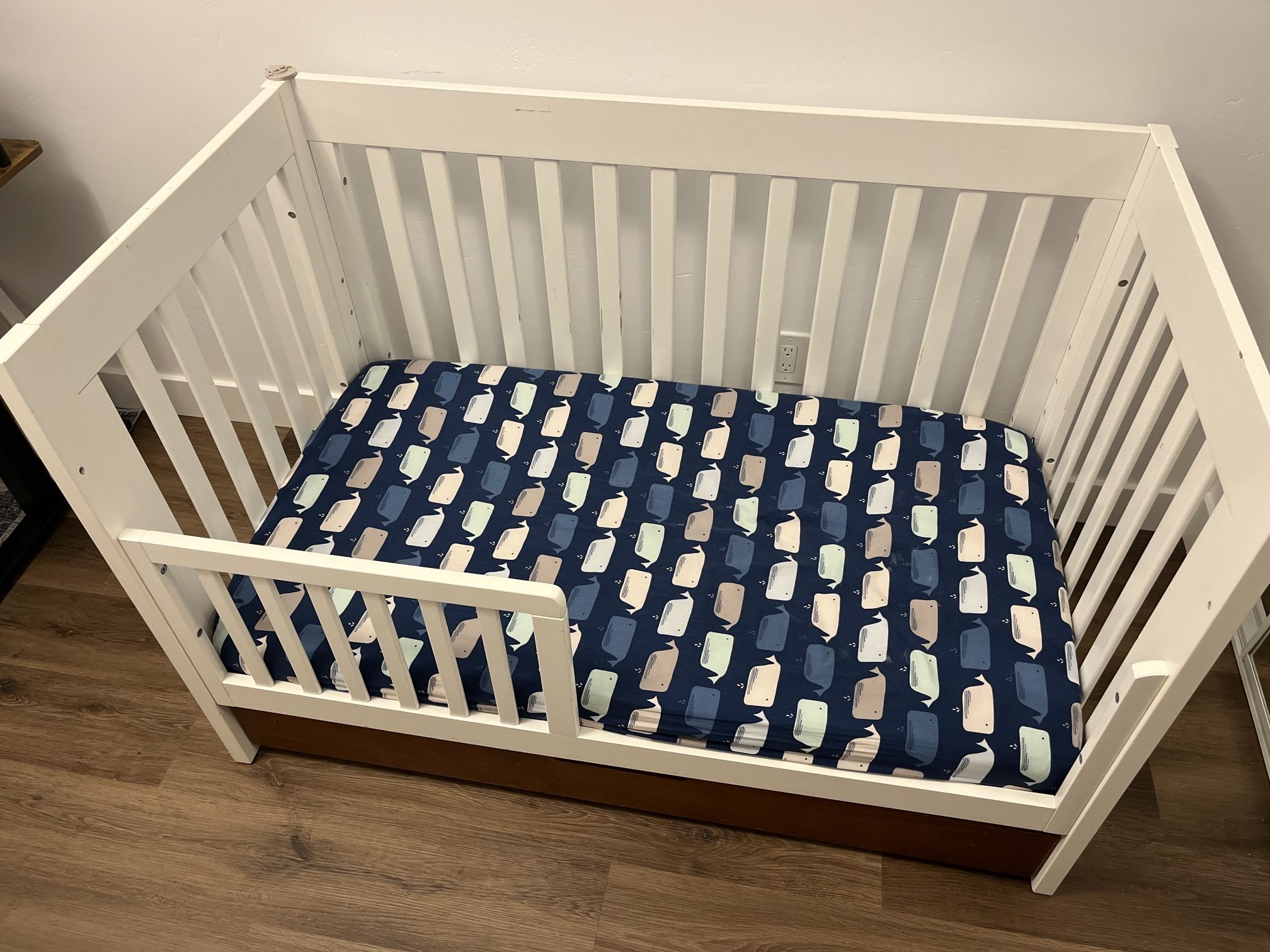 Free Crib (baby and toddler)