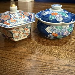 NEW Japanese Porcelain Covered Bowls – Set of 2 – Beautiful Traditional Designs
