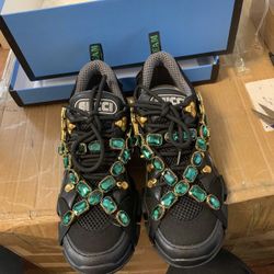 Gucci FlashTrek Shoes In Black