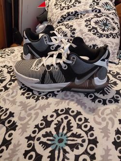 Nike LeBron Witness 7