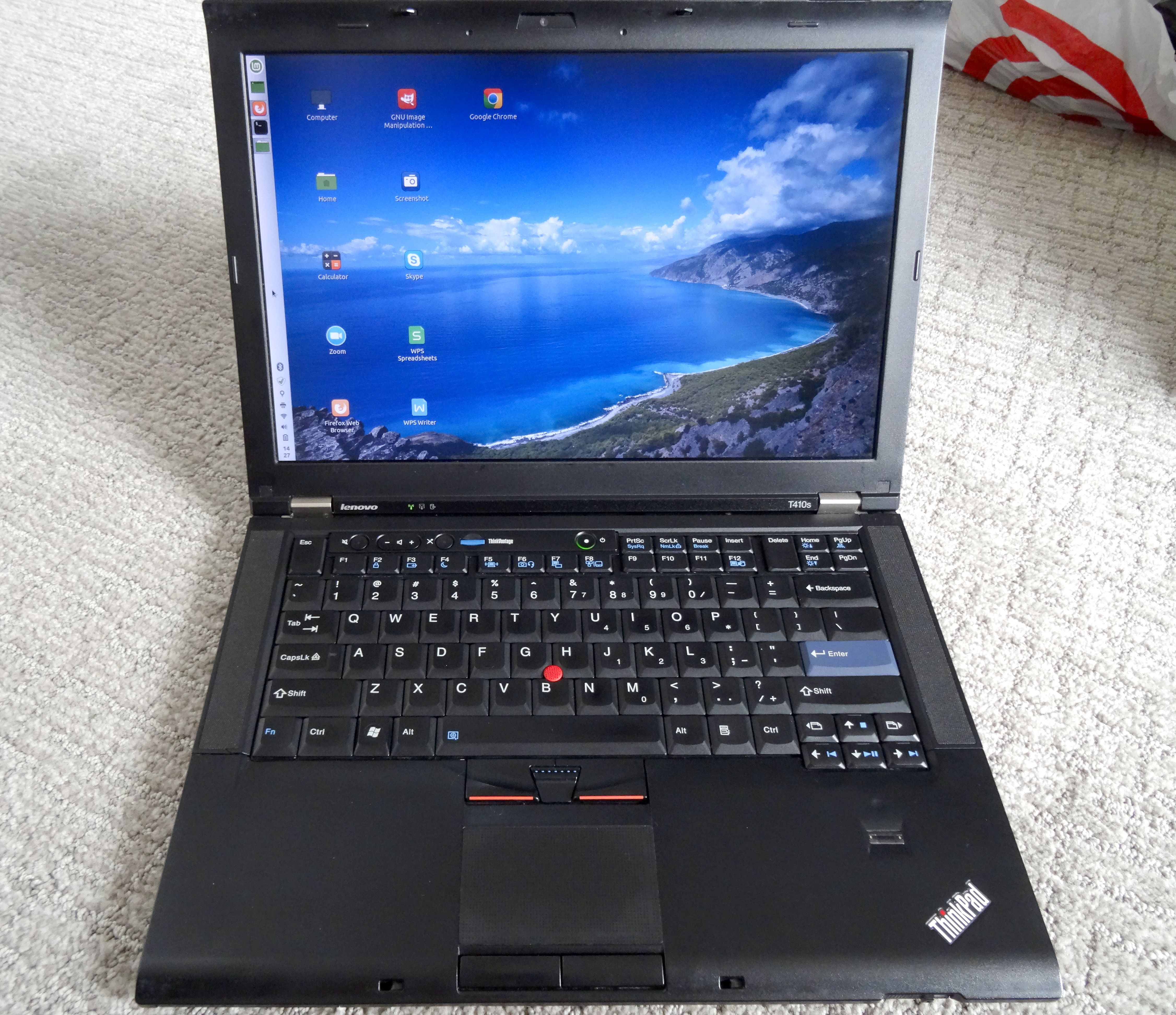 Laptop Lenovo Thinkpad Intel i5vpro 2.50 GHZ. Linux Mint. 4 GB RAM. 128 GB SSD - $160 (Saint Paul,MN)