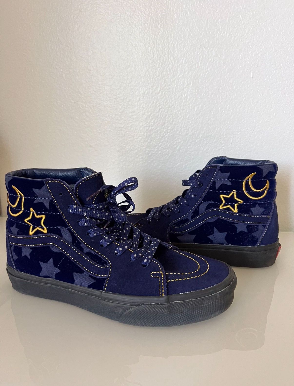 DISNEY VANS