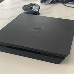 PS4 With Remote Black 