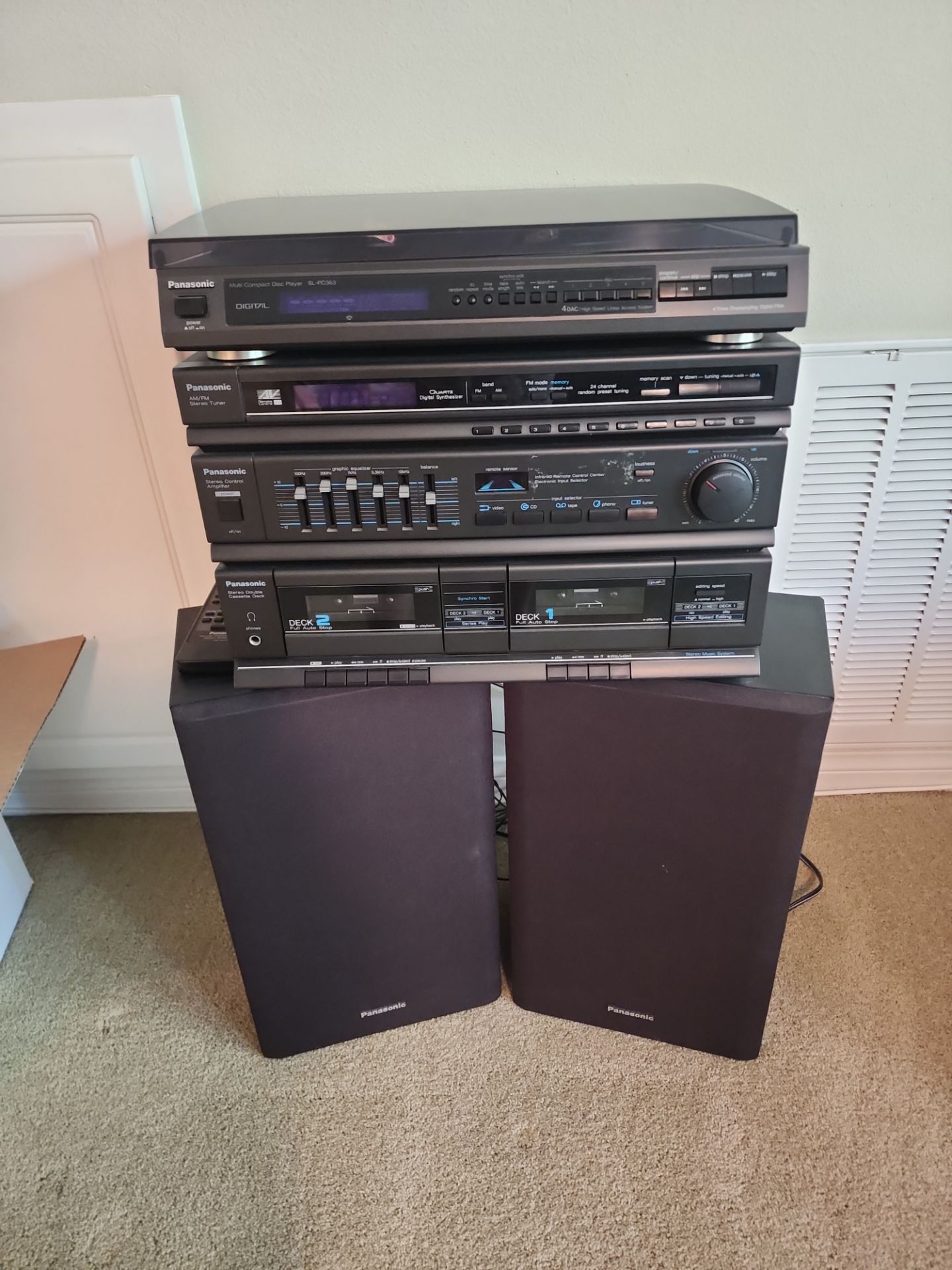 Panasonic Vtg stereo- receiver, 5 disc cd player, dual cassette