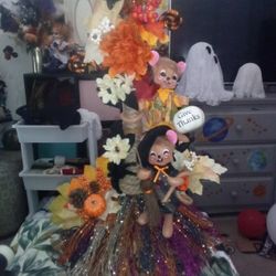 Halloween Decor