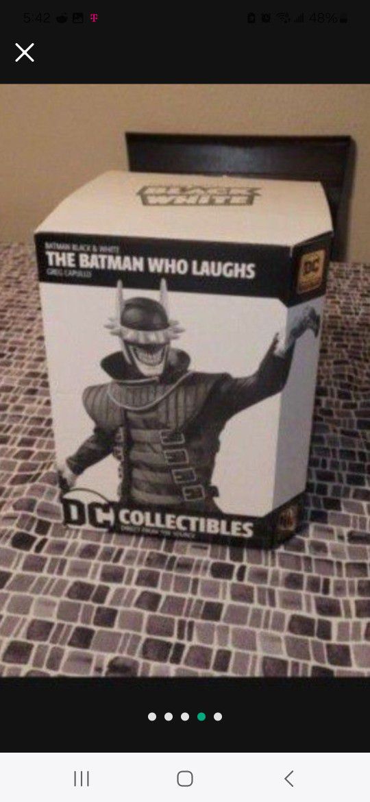 Batman Joker Fans!!##2846 Out Of 5000...1 EDITION!!!BATMAN black & WHITE THE BATMAN WHO LAUGHS statue