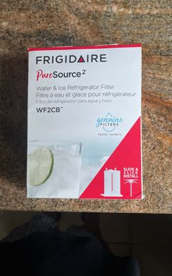 FRIGIDAIRE WATER FILTER Only $10. Cost 40