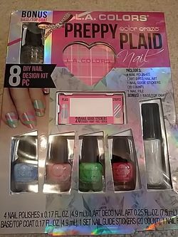Preppy plaid nail kit