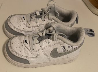 Toddler Nike shoes