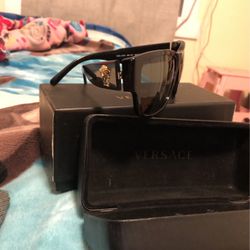 Comen Versace