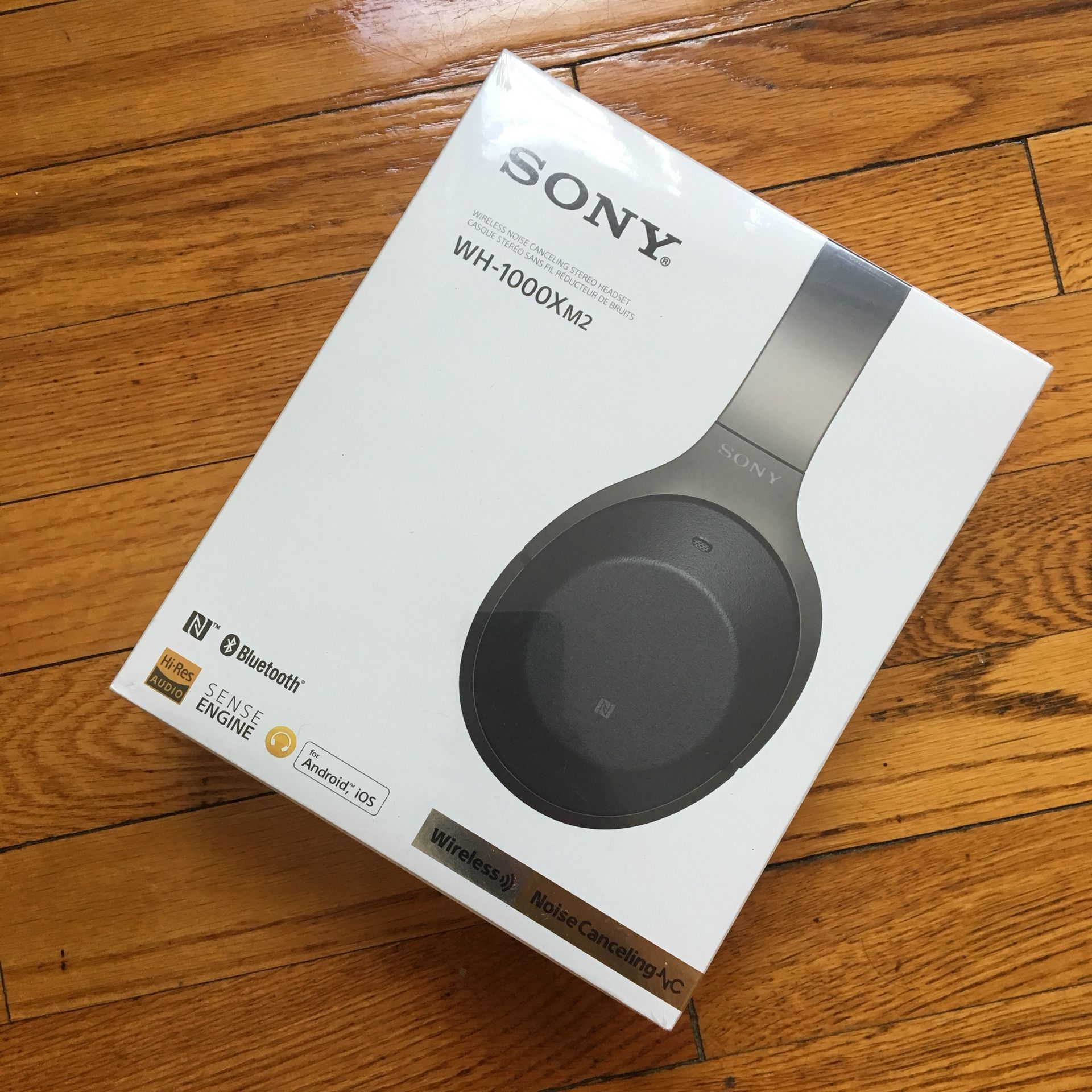 BRAND NEW Sony Noise Cancelling Headphones WH1000XM2: Over Ear Wireless Bluetooth Headphones with Microphone - Hi Res Audio and Active Sound Cancella