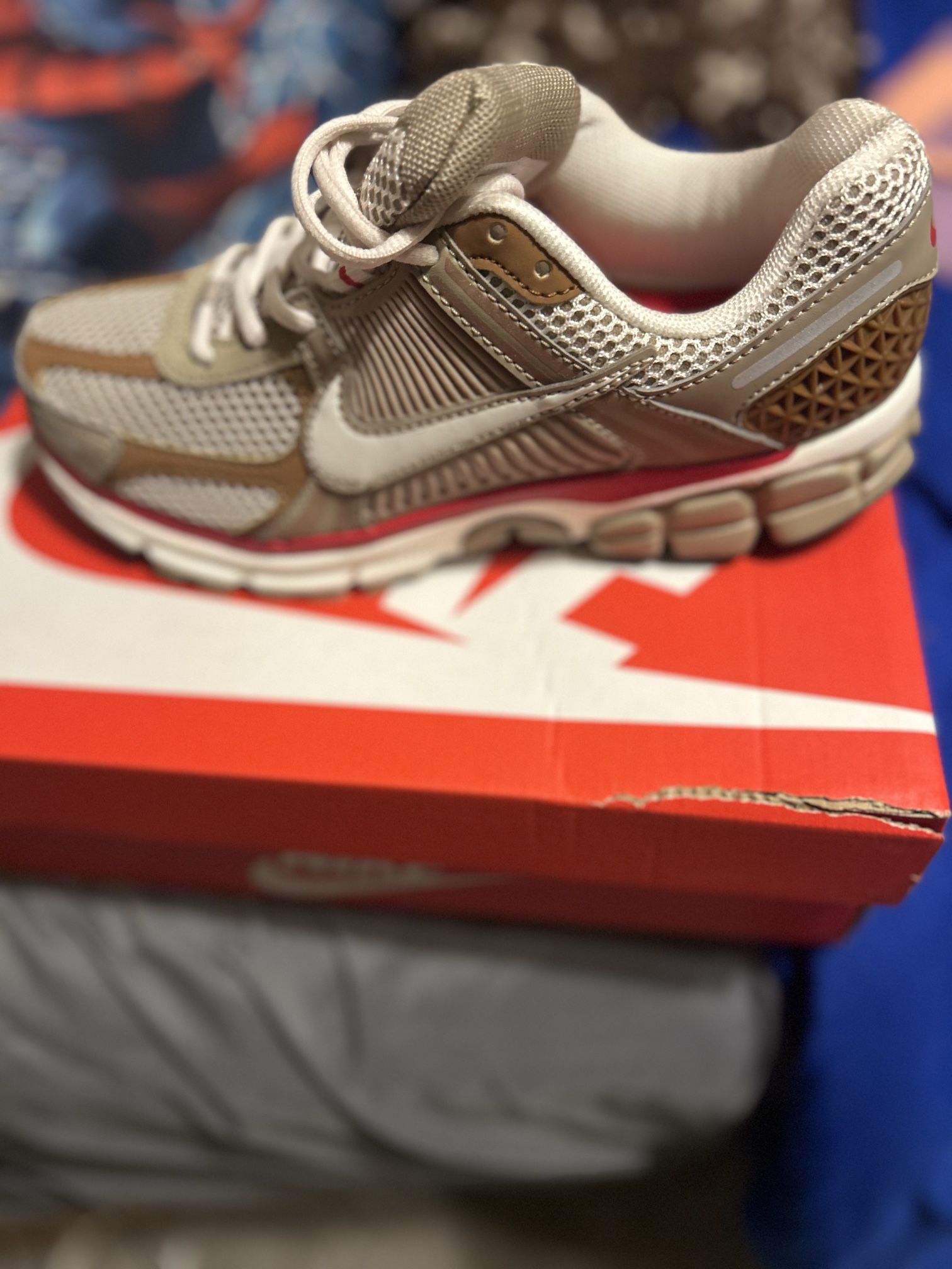 Women Size 7 Shoe