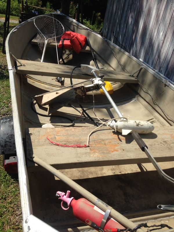 11.5 ft aluminum V hull Jon Boat for Sale in Pinnacle, NC OfferUp