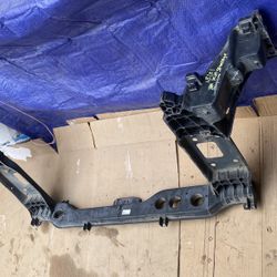 Kia Sportage Radiator Support 18 to 21 Factory Oem