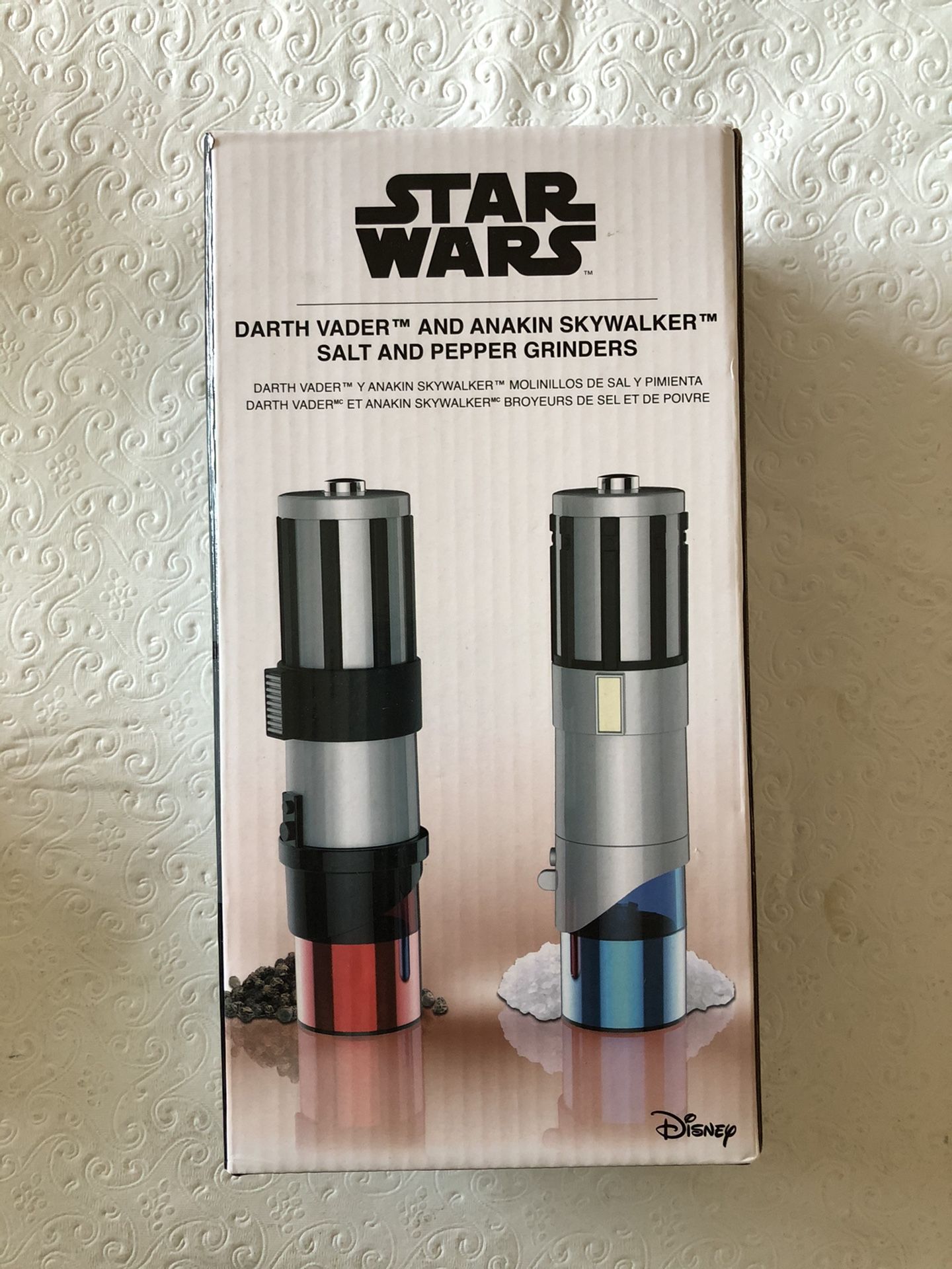 Star Wars salt/pepper grinders NEW