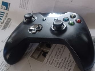 XBOX ONE WIRELESS CONTROLLER $40 FINAL PRICE READ DESCRIPTION