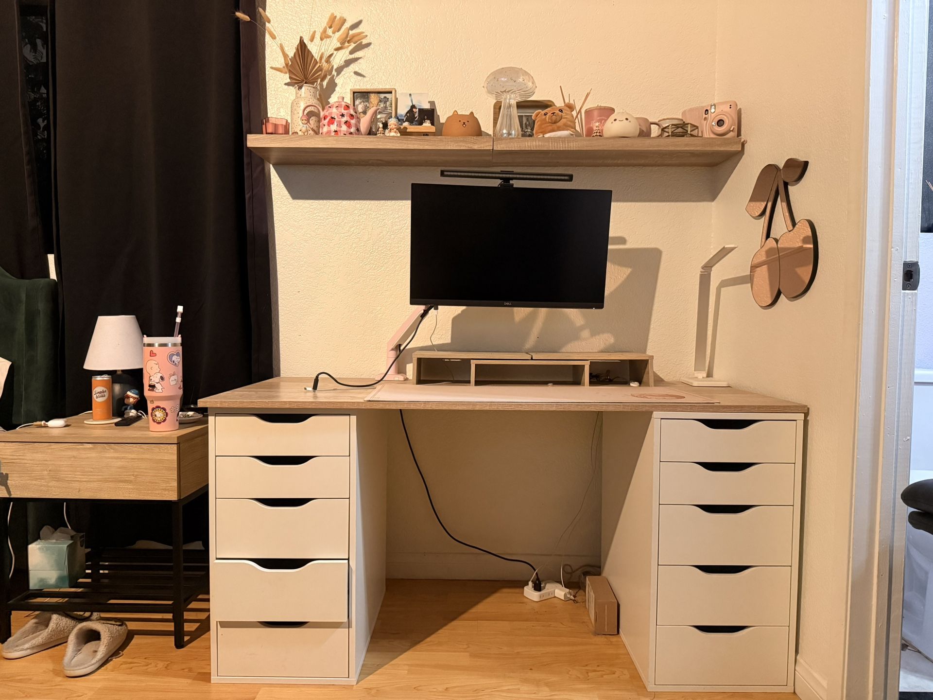 Desk Or vanity