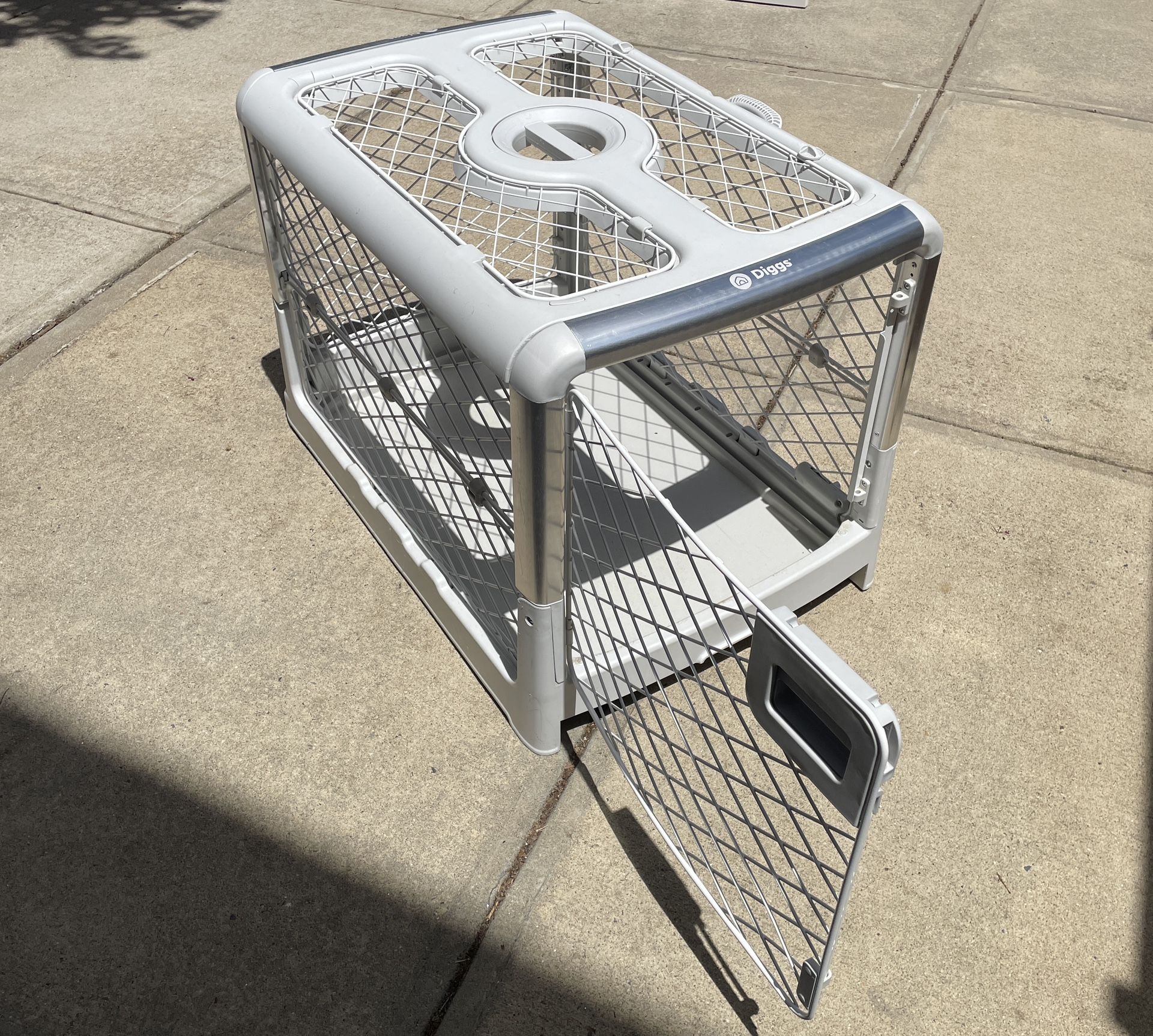 Diggs Revol Dog Crate