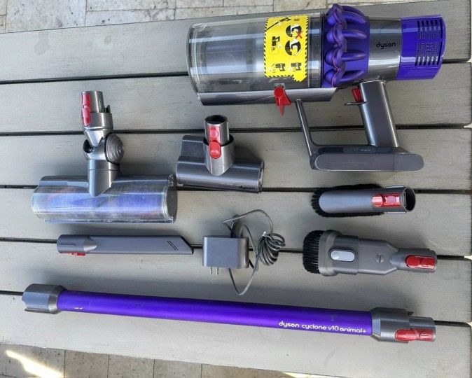 Dyson V10 Animal+ Cordless Stick Vacuum Cleaner