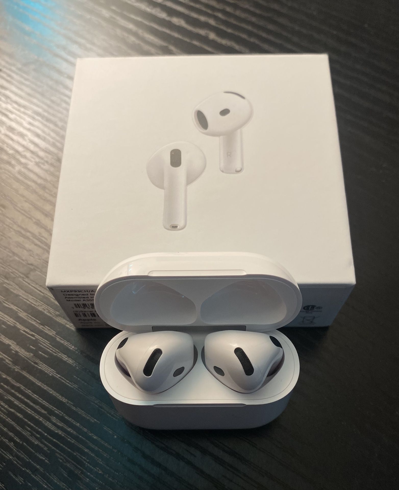AirPods 4