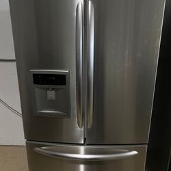 Refrigerator Kenmore French Door NO WATER 