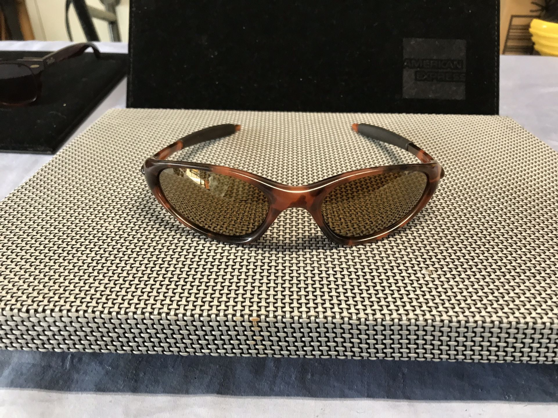 Vintage Oakley Minute - Gen1 - Sunglasses - Rootbeer Tortoise Frame with Gold Iridium Lenses - Jet Intake Ports - Super Cool Look