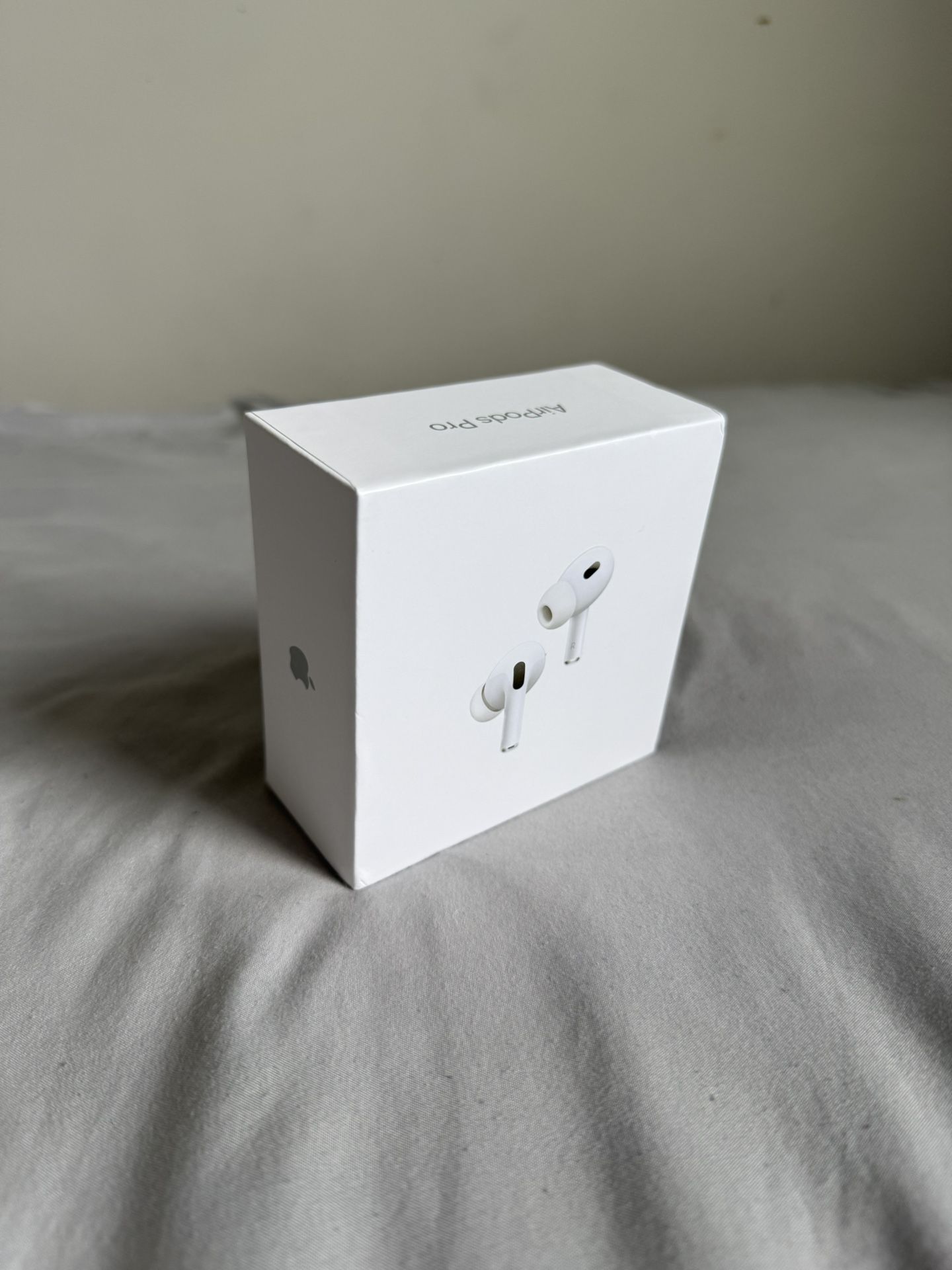Airpods Pro 2nd Generation with Wireless Charging case (USB-C) (brand new never opened)