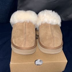 UGG size 4